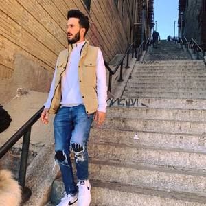 Meet your Posher, Roberto daniel